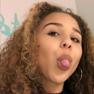 Meet your Posher, Ciara